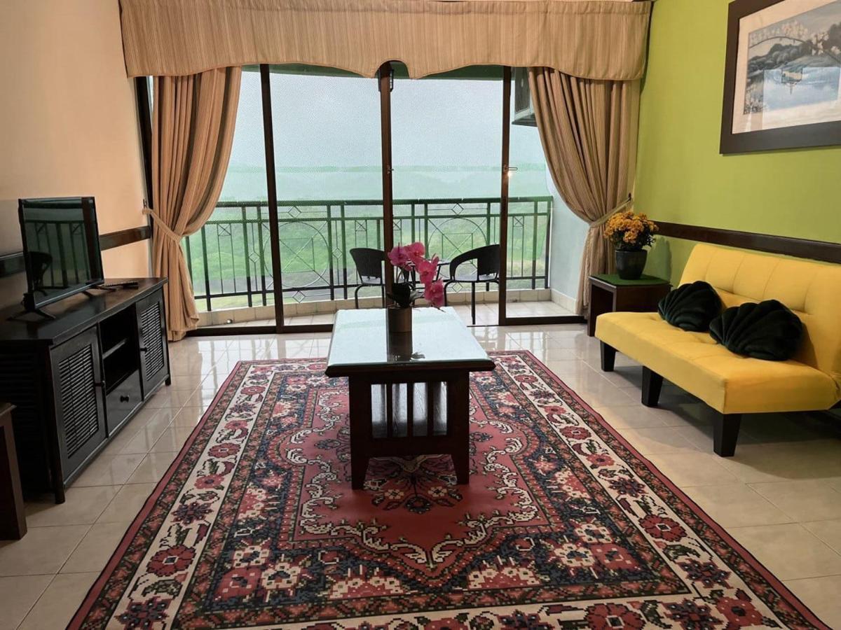 Dsavoy Afamosa Melaka Apartment ภายนอก รูปภาพ